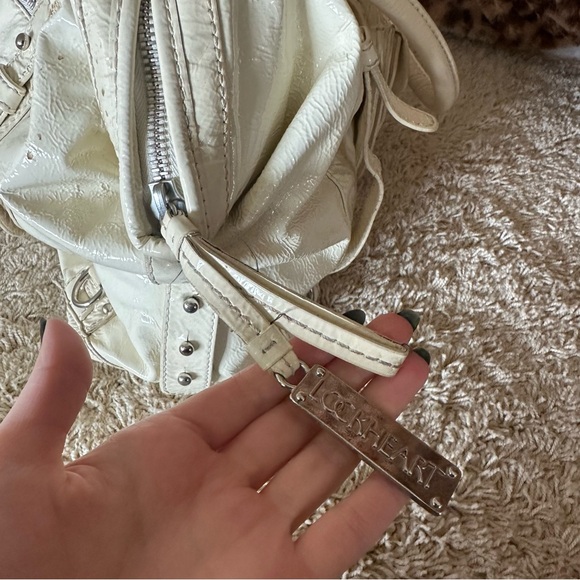 White Leather Lockheart Shoulder Bag - Picture 5 of 5